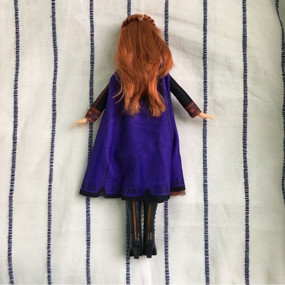 ❄️ New w/o Box Hasbro “Frozen II” Anna Doll ❄️ - Picture 4 of 9